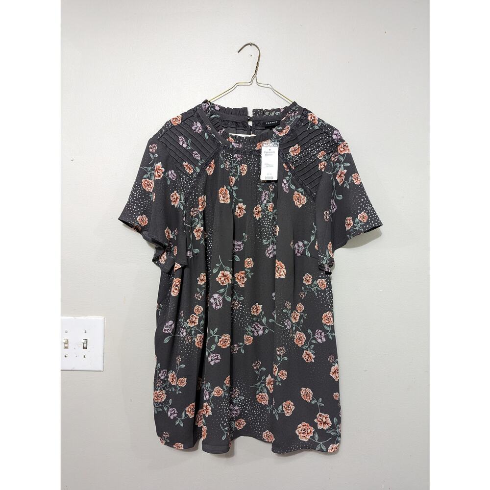 Women's Torrid NWT size 3 grey floral dress top